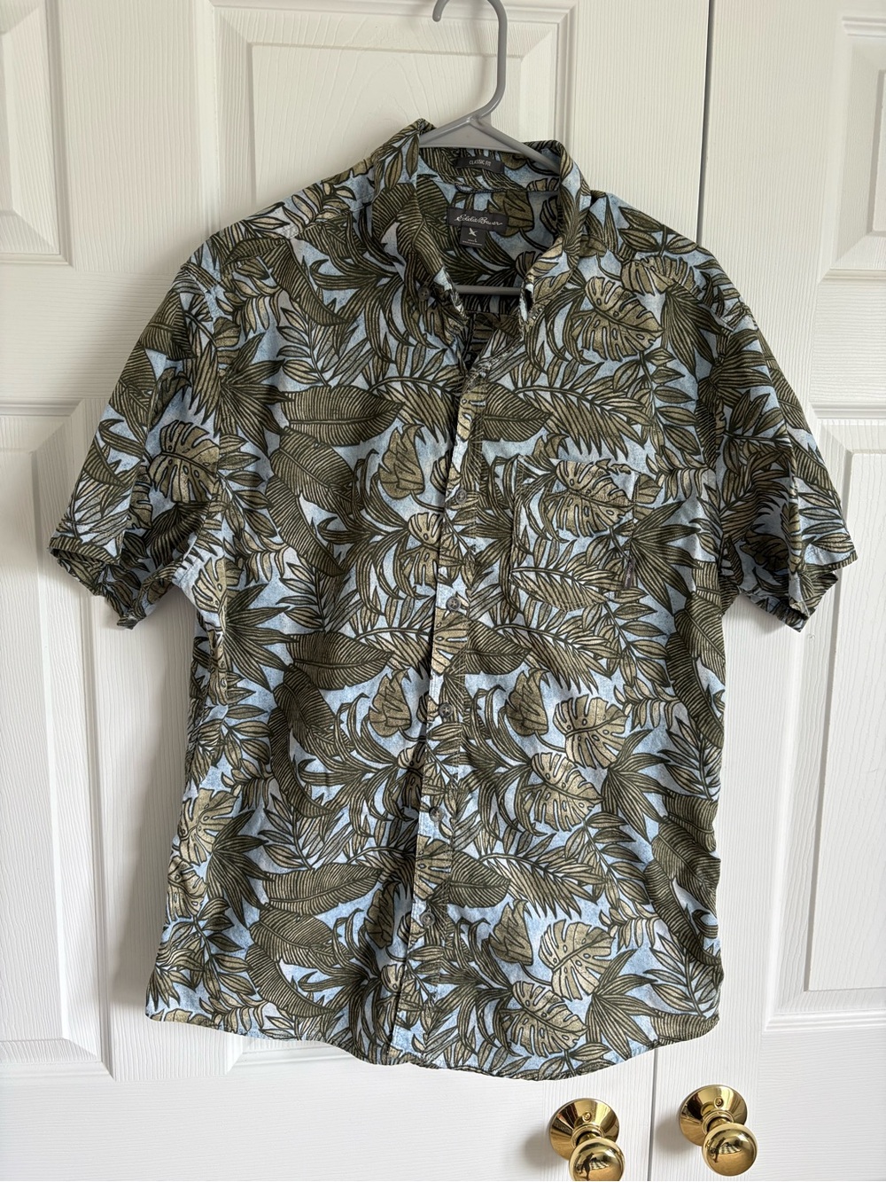 Eddie Bauer Light Blue Short-Sleeve Tropical Button-Down Shirt (Large)